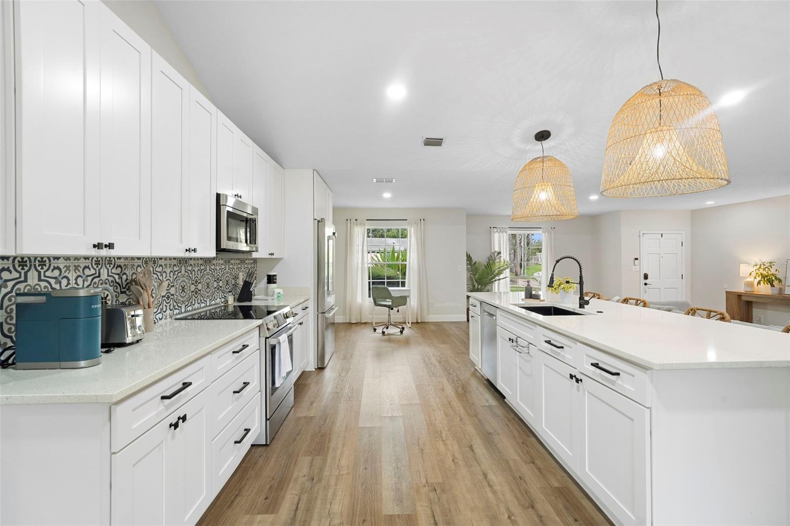 Image 19 of 37 For 4520 Lake Gem Circle