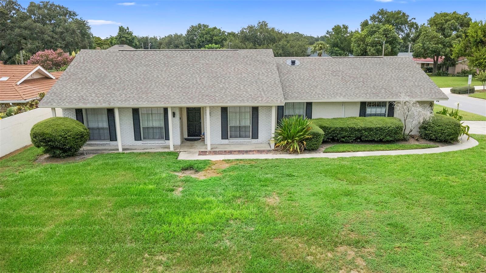 Image 6 of 37 For 4520 Lake Gem Circle
