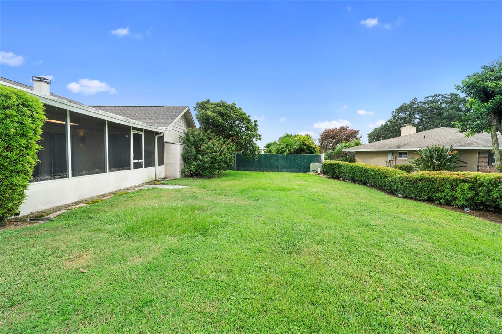 Image 9 of 37 For 4520 Lake Gem Circle