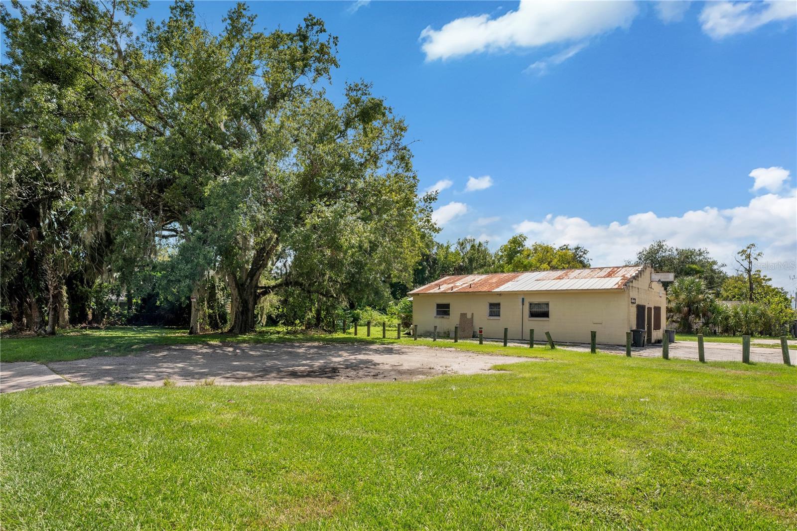 Image 5 of 14 For 1401 Historic Goldsboro Boulevard