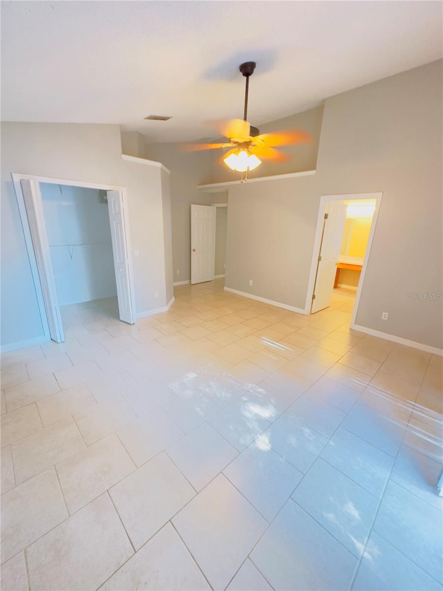 Image 11 of 21 For 1185 Singleton Circle
