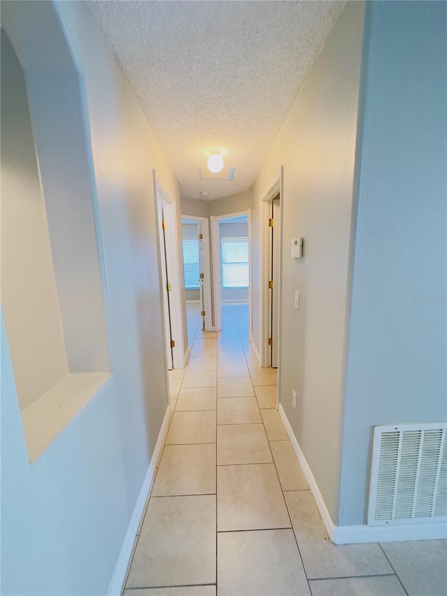 Image 16 of 21 For 1185 Singleton Circle