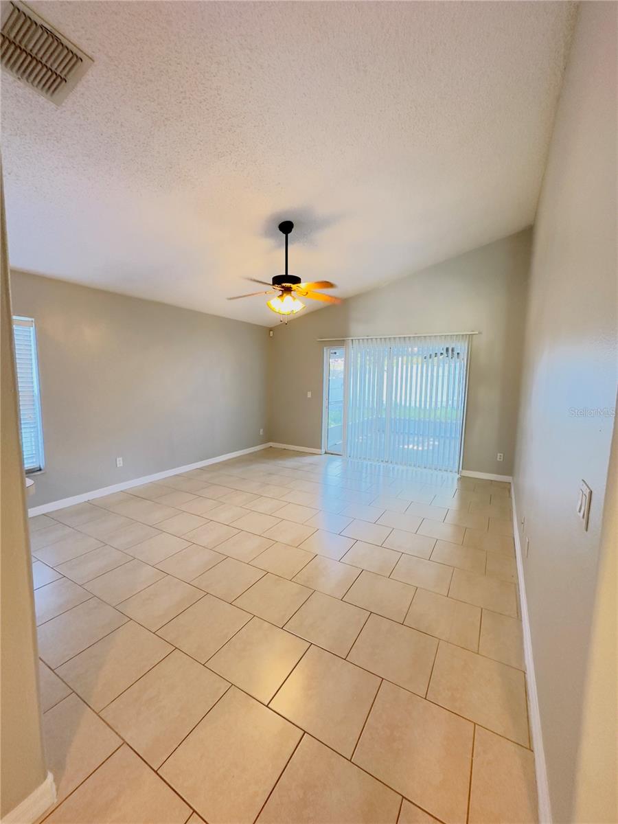 Image 9 of 21 For 1185 Singleton Circle