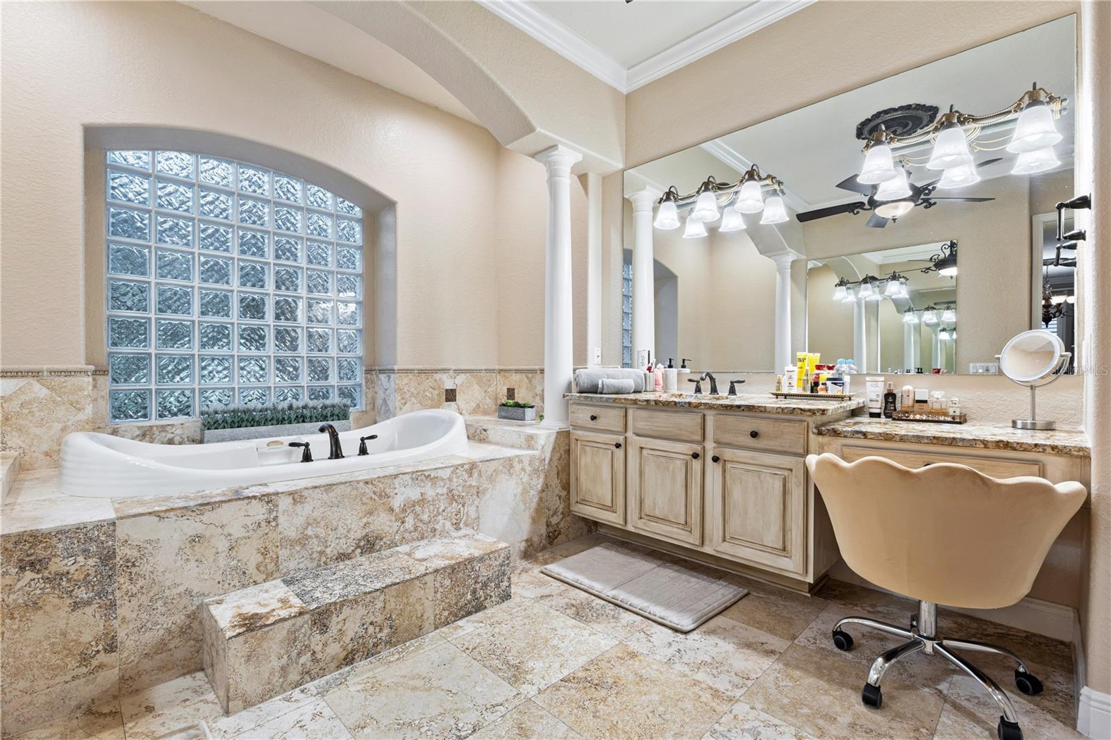 Image 38 of 86 For 9649 Weatherstone Court
