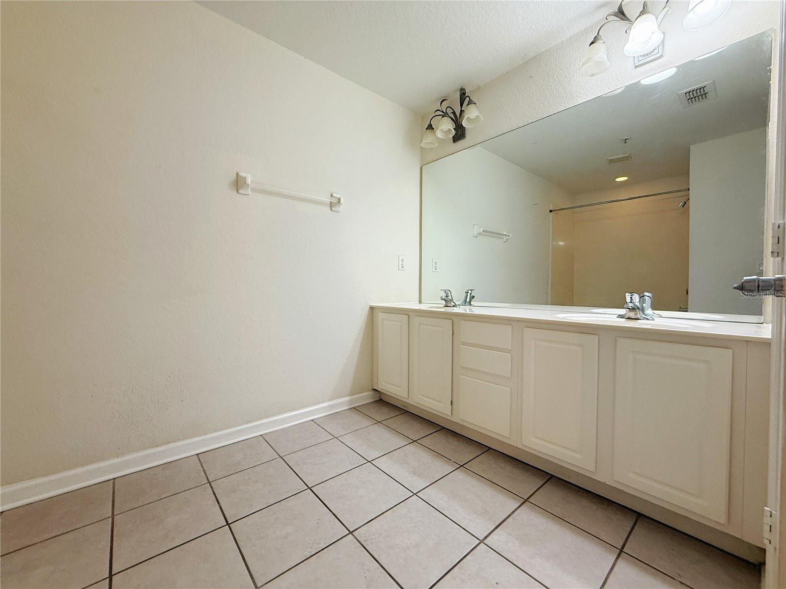 Image 17 of 21 For 2897 Polvadero Lane 107
