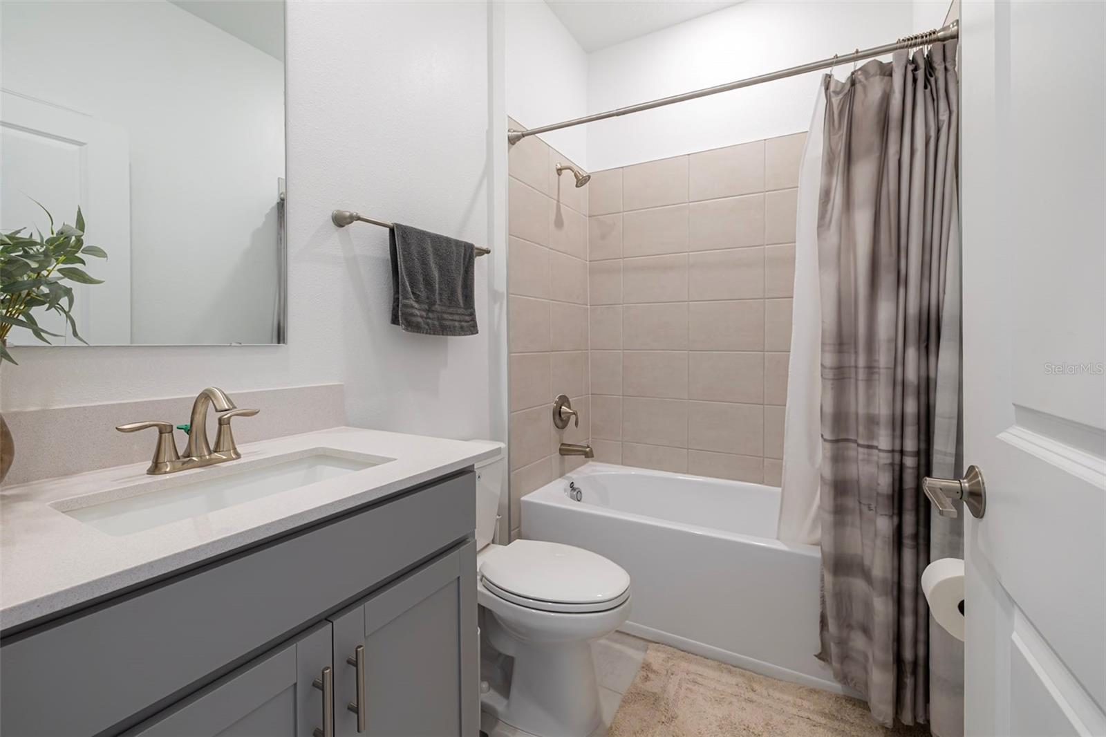 Image 12 of 83 For 4507 Hillingdam Road
