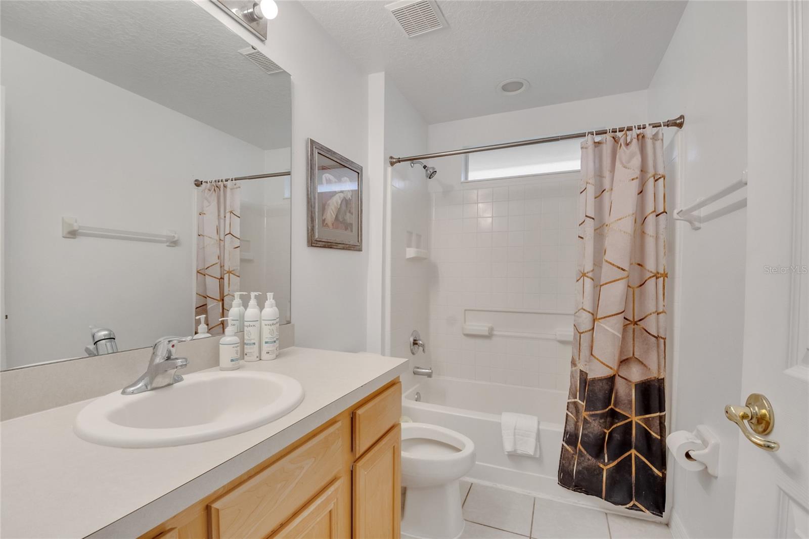 Image 18 of 54 For 238 Rosso Drive