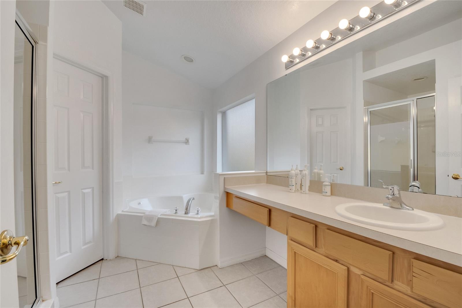 Image 9 of 54 For 238 Rosso Drive