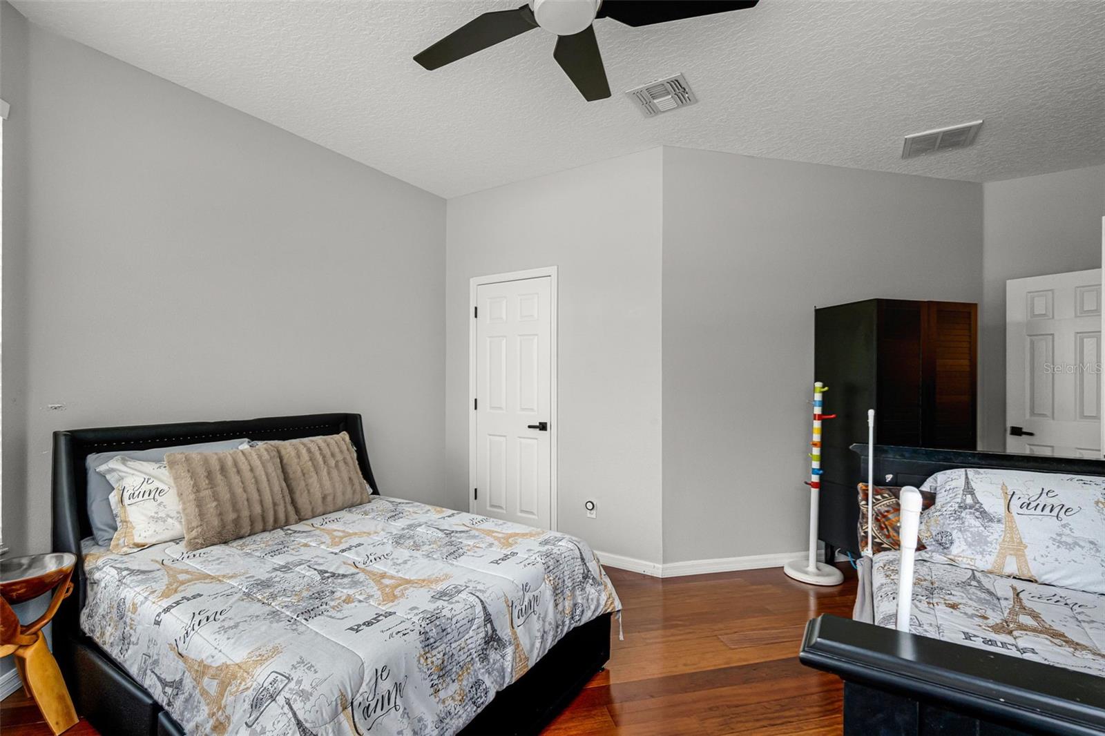 Image 23 of 67 For 2561 Corbyton Court