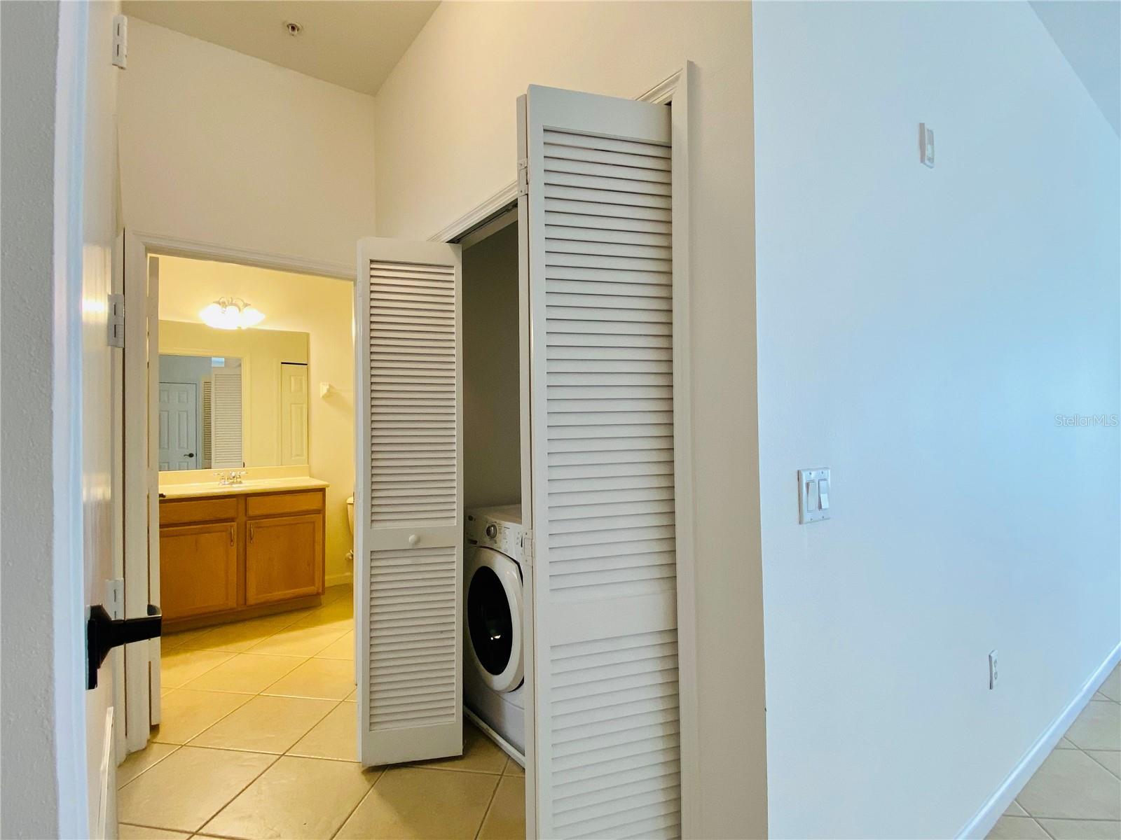 Image 19 of 31 For 4392 Wardell Place 303