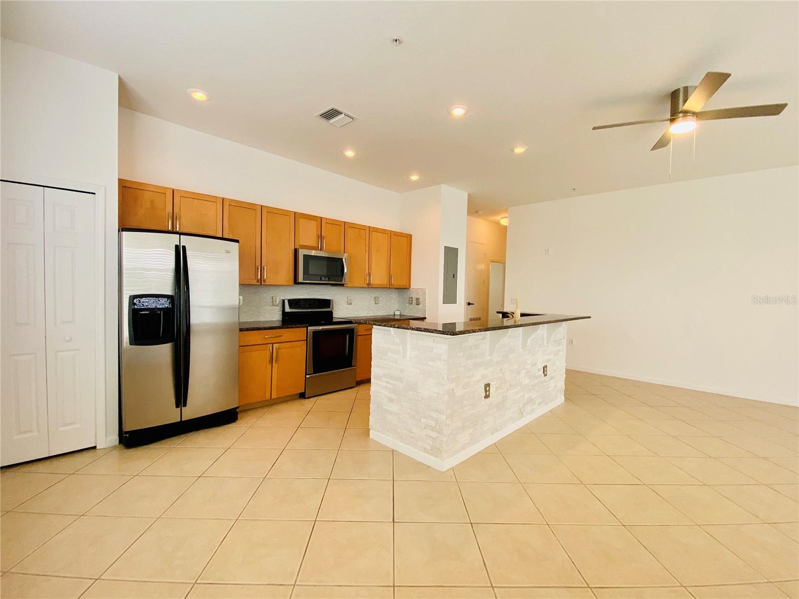 Image 6 of 31 For 4392 Wardell Place 303