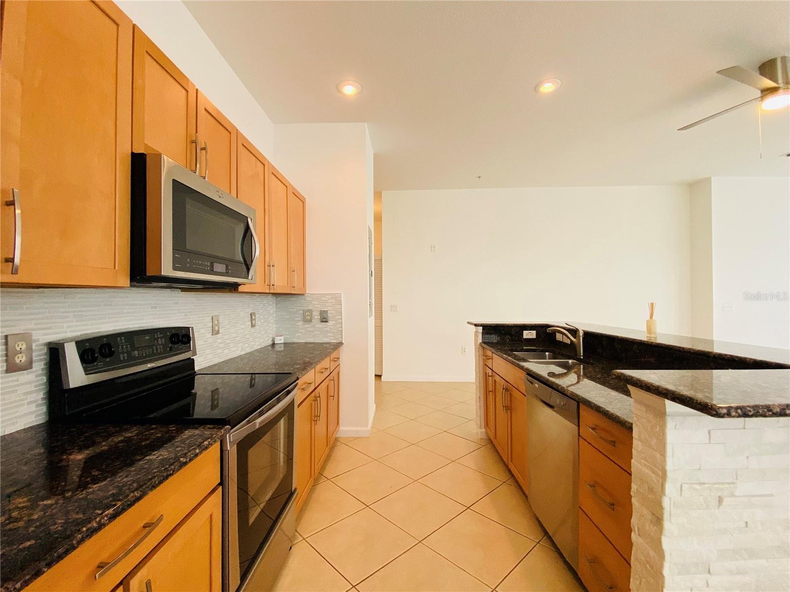 Image 7 of 31 For 4392 Wardell Place 303