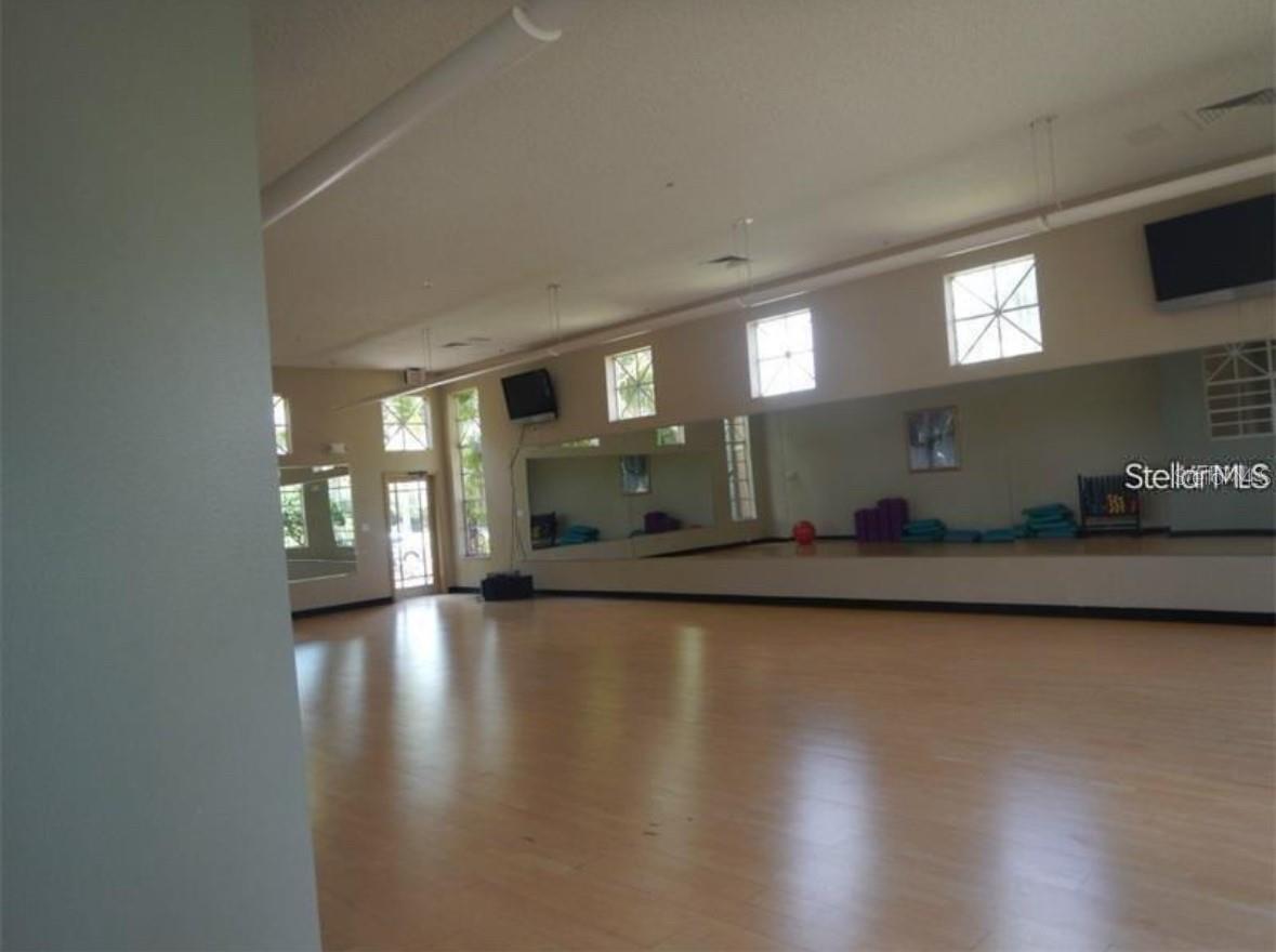 Image 12 of 24 For 5500 Metrowest Boulevard 201