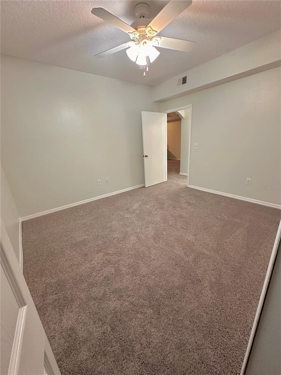 Image 20 of 24 For 5500 Metrowest Boulevard 201