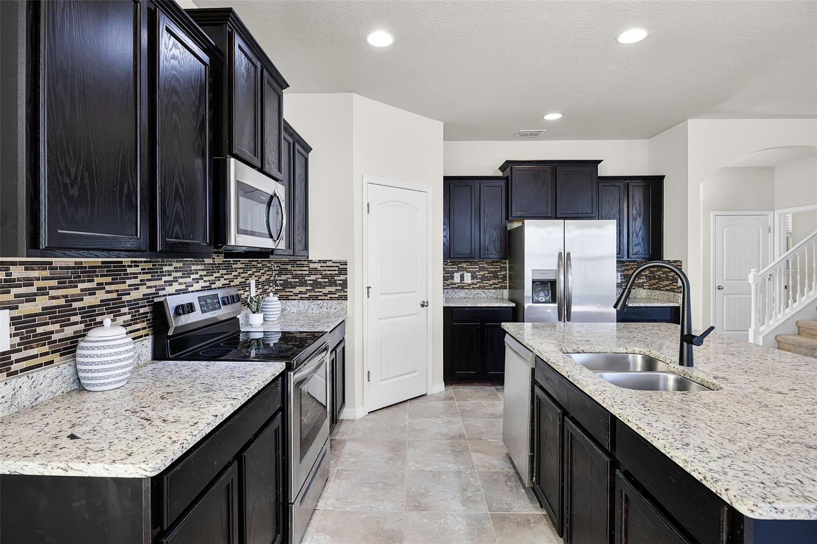 Image 10 of 51 For 10643 Atwater Bay Drive