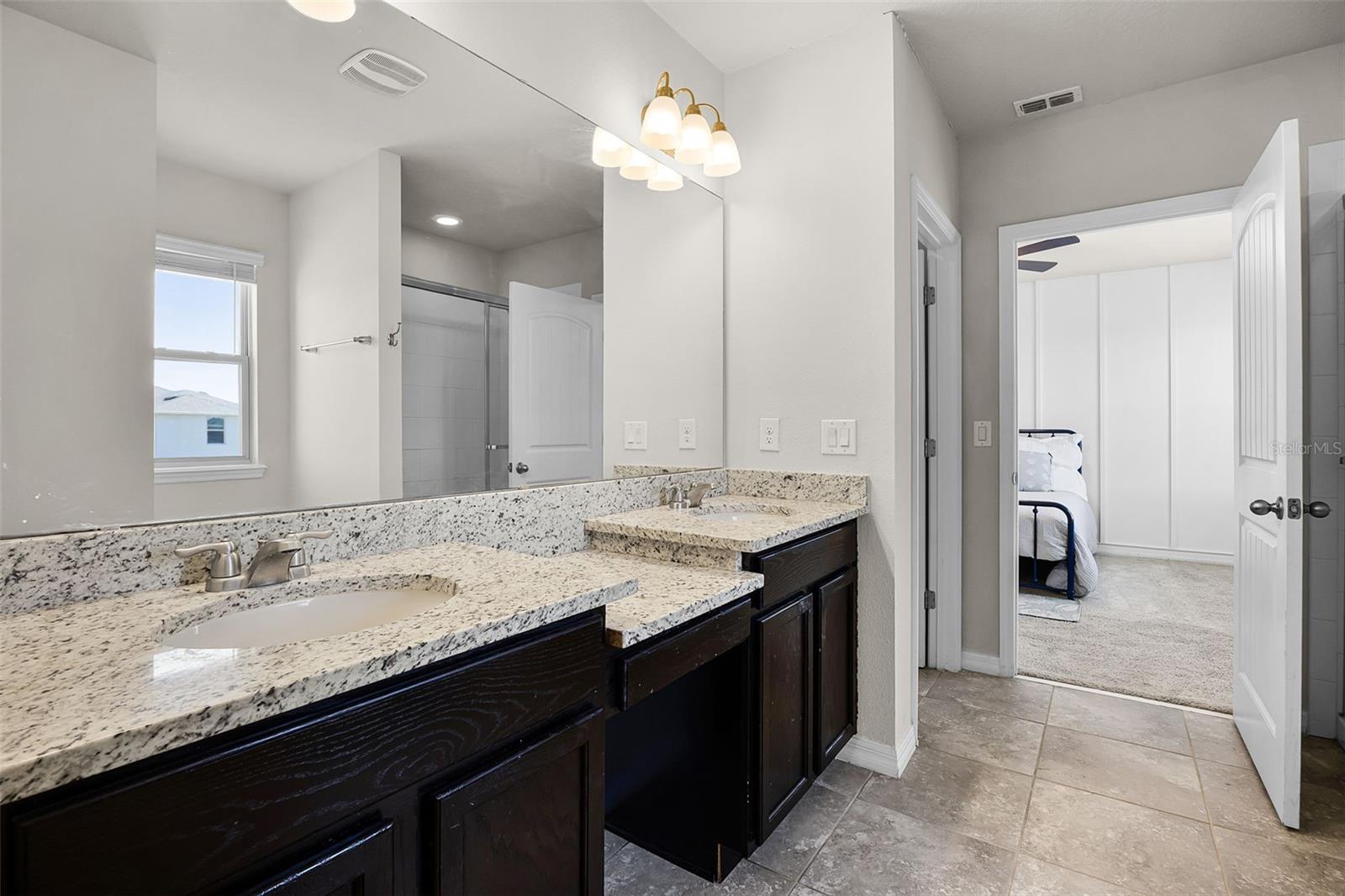Image 21 of 51 For 10643 Atwater Bay Drive