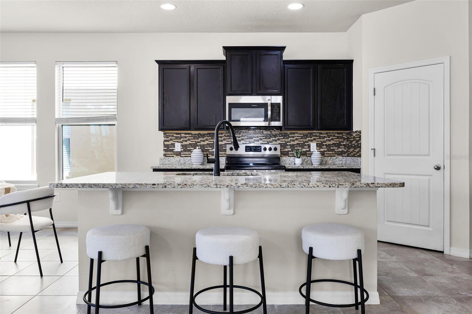 Image 7 of 51 For 10643 Atwater Bay Drive