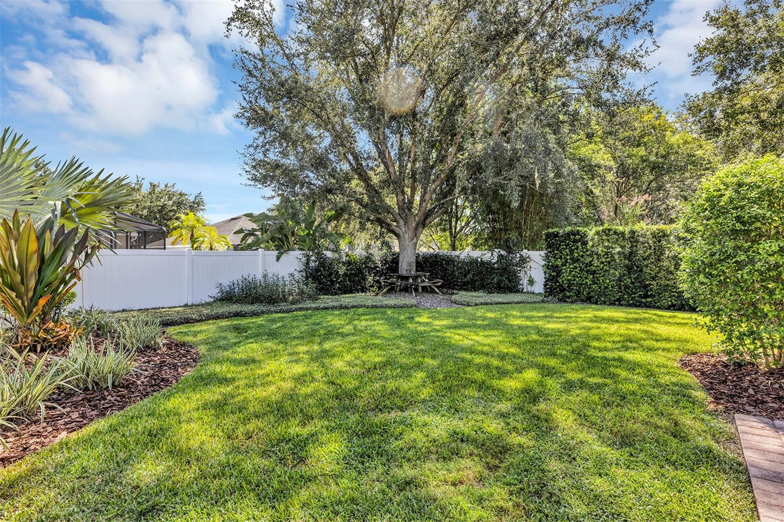 Image 29 of 38 For 5705 Climbing Rose Way