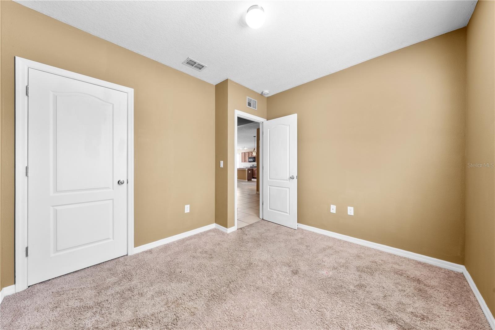 Image 11 of 51 For 1073 Brenton Manor Drive
