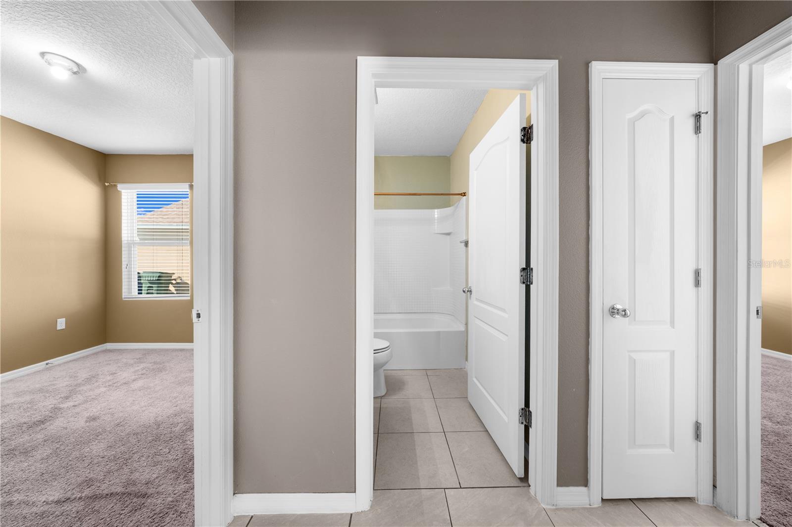 Image 18 of 51 For 1073 Brenton Manor Drive