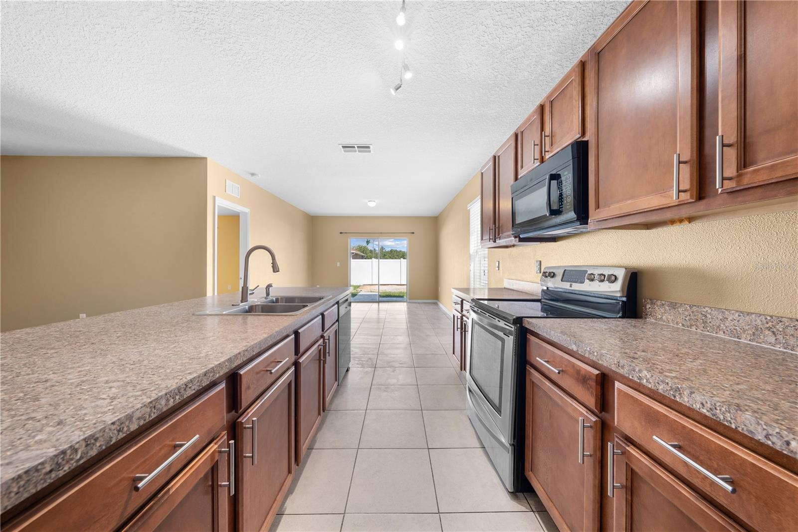 Image 25 of 51 For 1073 Brenton Manor Drive