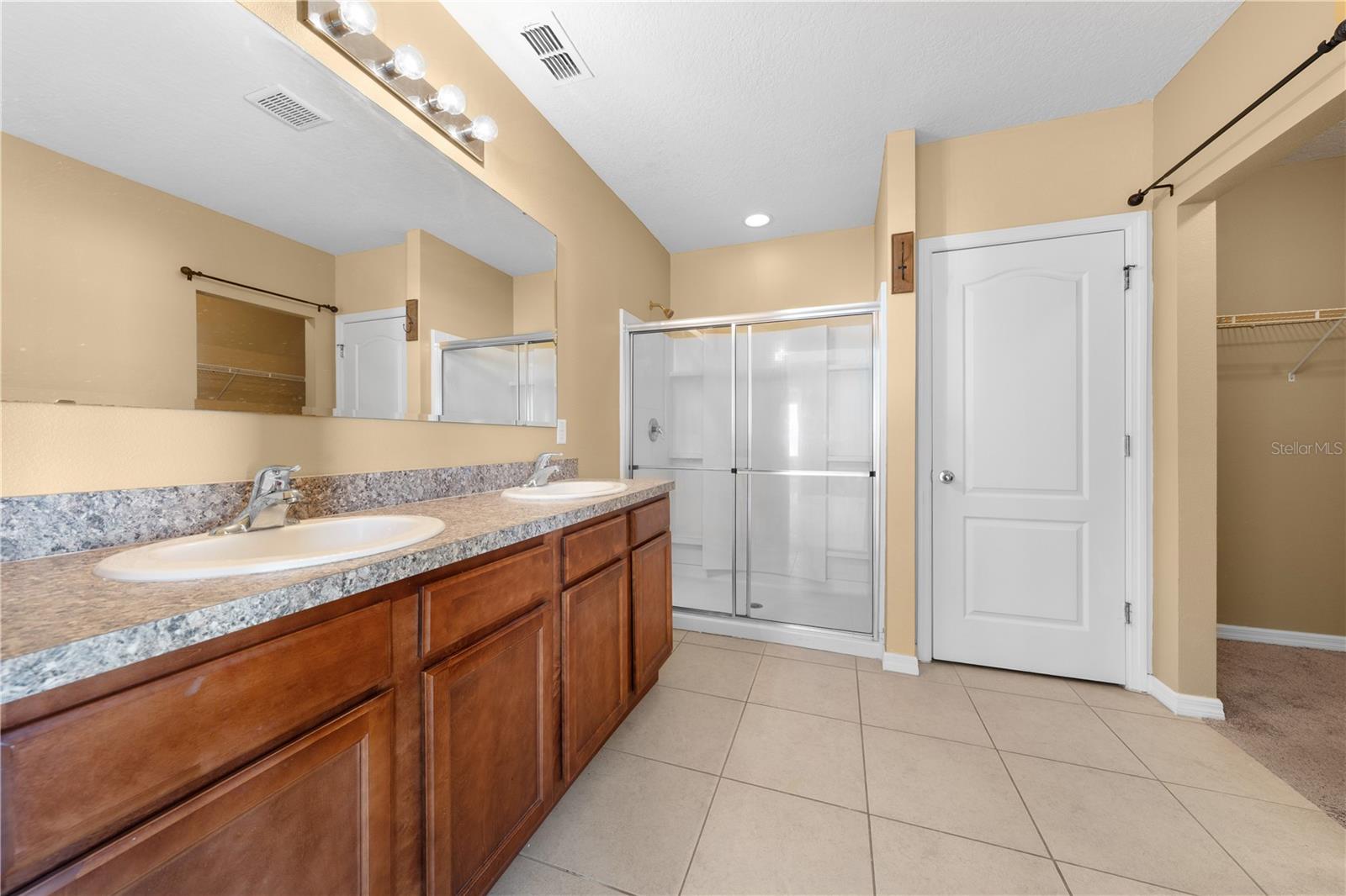 Image 26 of 51 For 1073 Brenton Manor Drive
