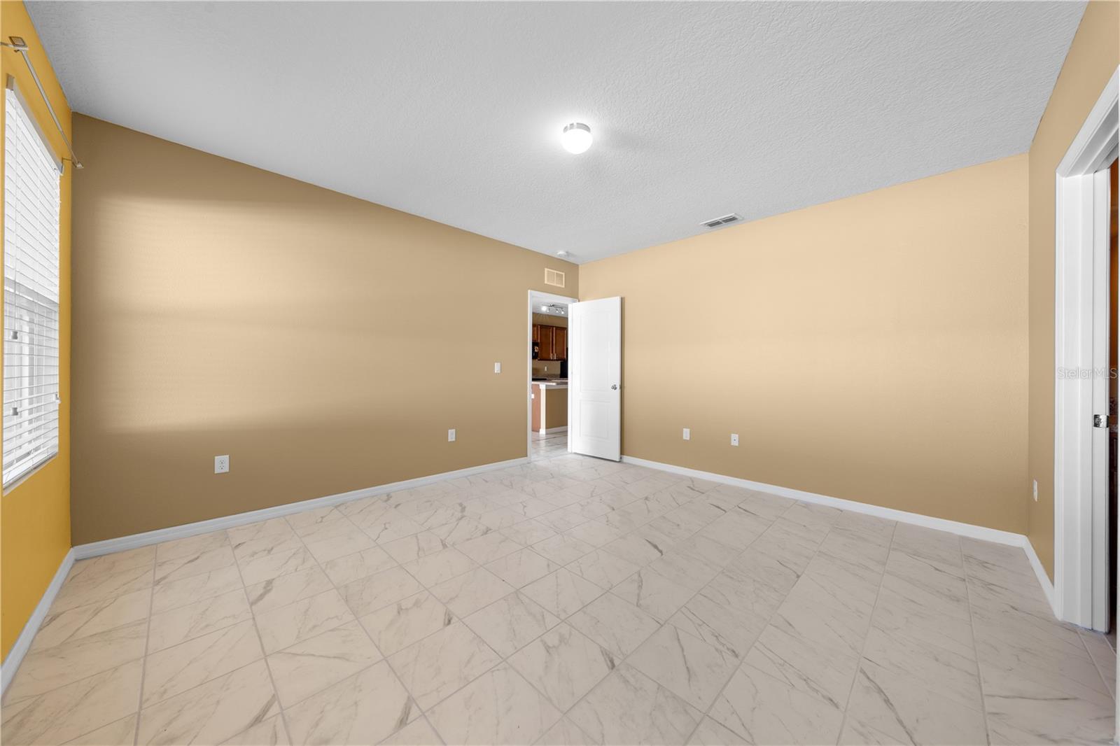 Image 27 of 51 For 1073 Brenton Manor Drive