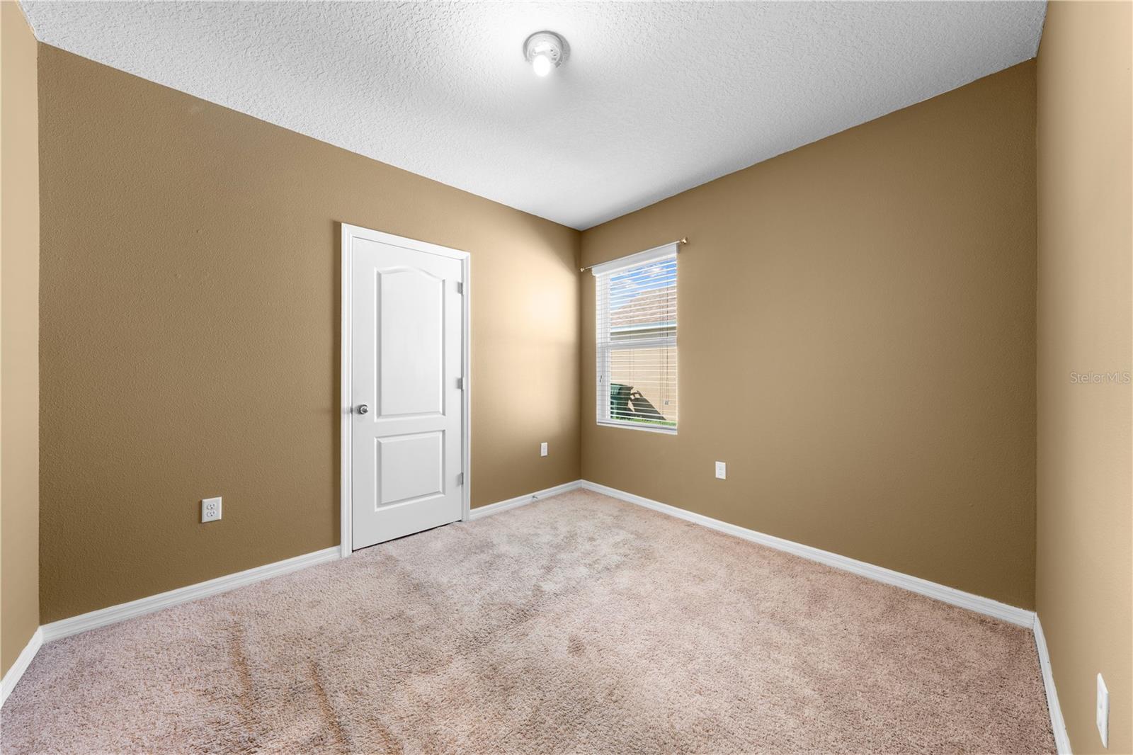 Image 33 of 51 For 1073 Brenton Manor Drive
