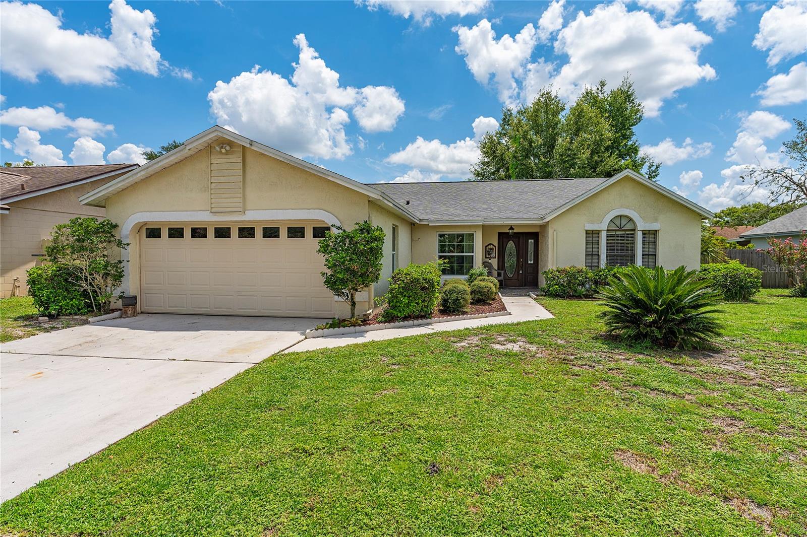 Details for 325 Sir Lawrence Drive, SANFORD, FL 32773