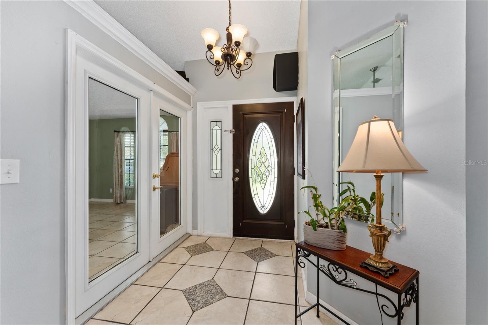 Listing photo id 26 for 325 Sir Lawrence Drive