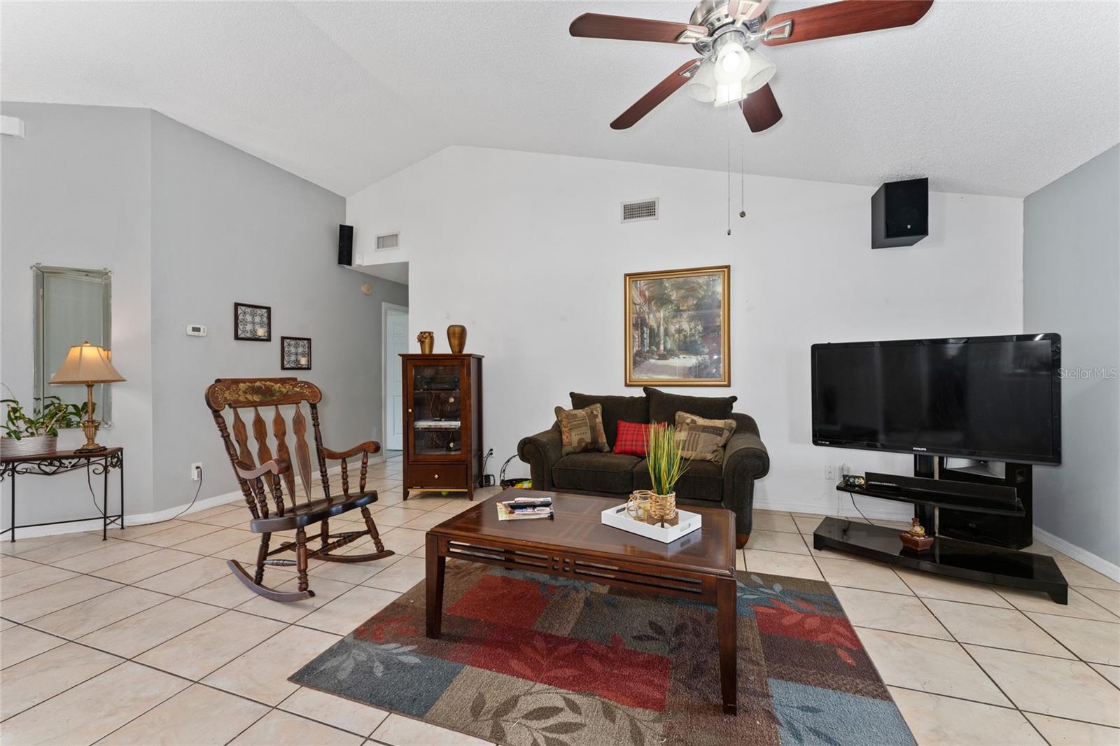 Listing photo id 30 for 325 Sir Lawrence Drive