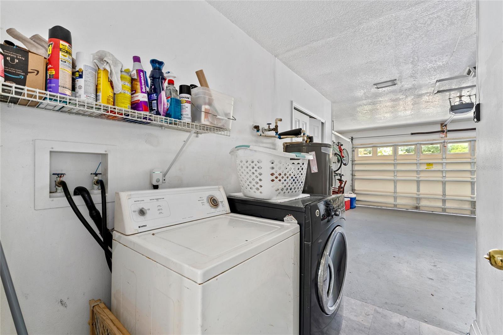 Listing photo id 7 for 325 Sir Lawrence Drive