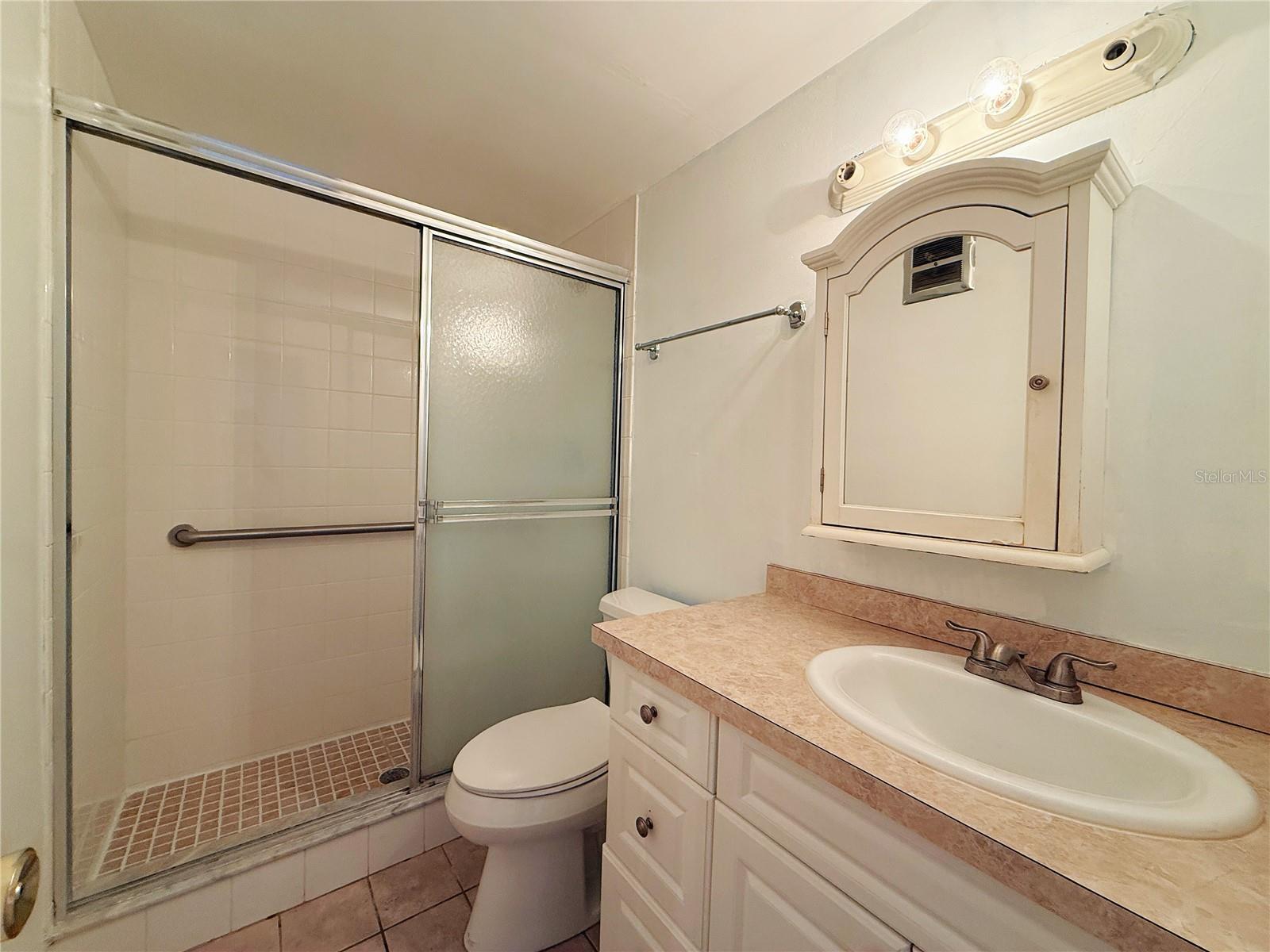 Image 5 of 11 For 825 Primrose Drive 106