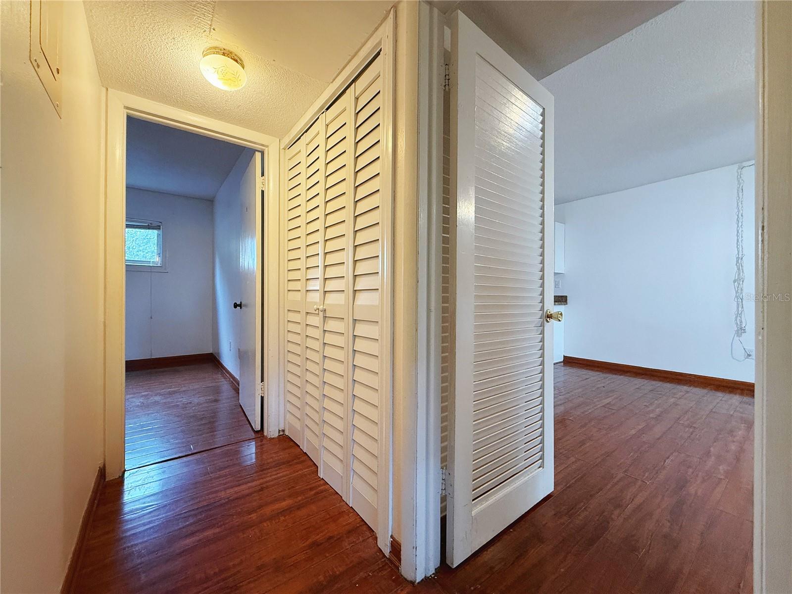 Image 7 of 11 For 825 Primrose Drive 106