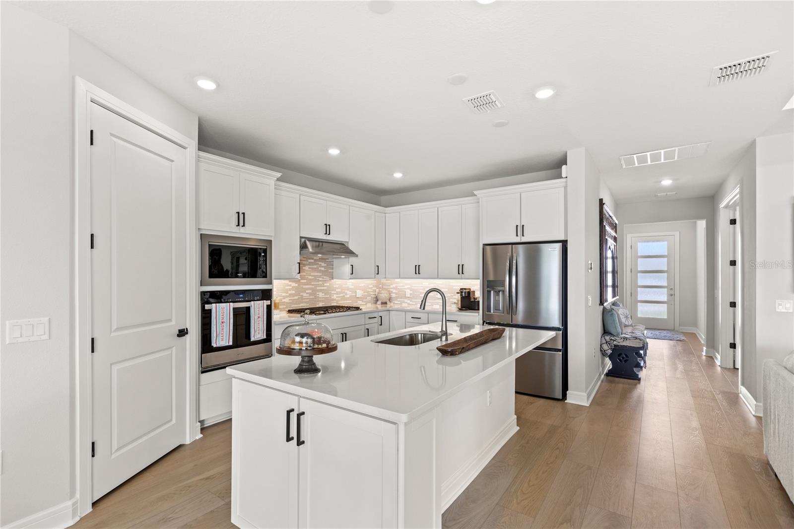 Image 10 of 40 For 13732 Fresh Ivy Street