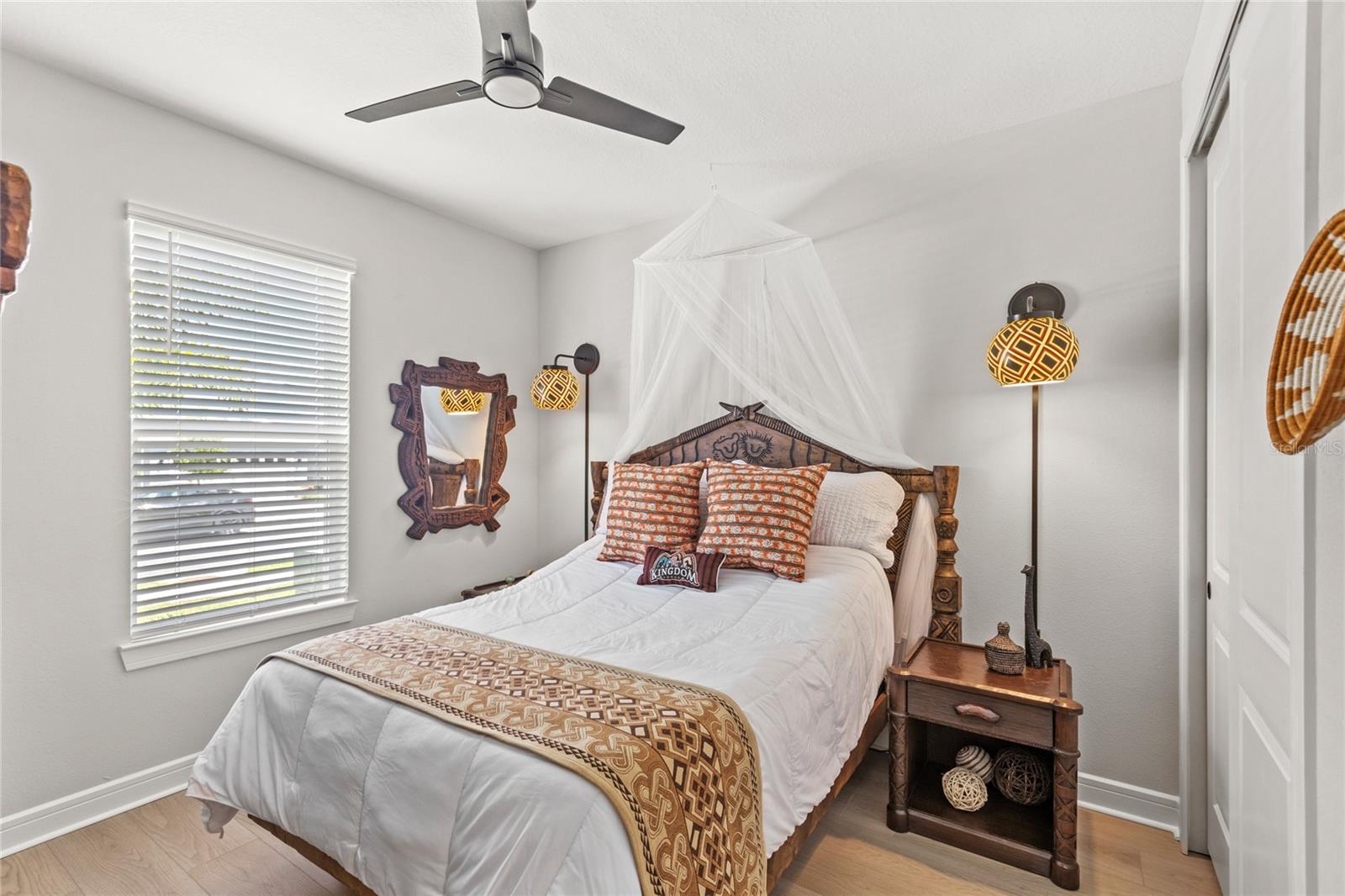 Image 18 of 40 For 13732 Fresh Ivy Street