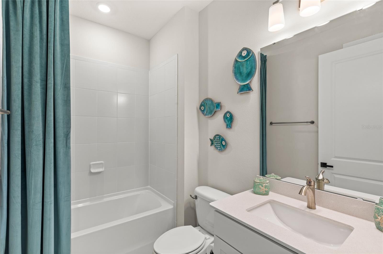 Image 4 of 40 For 13732 Fresh Ivy Street