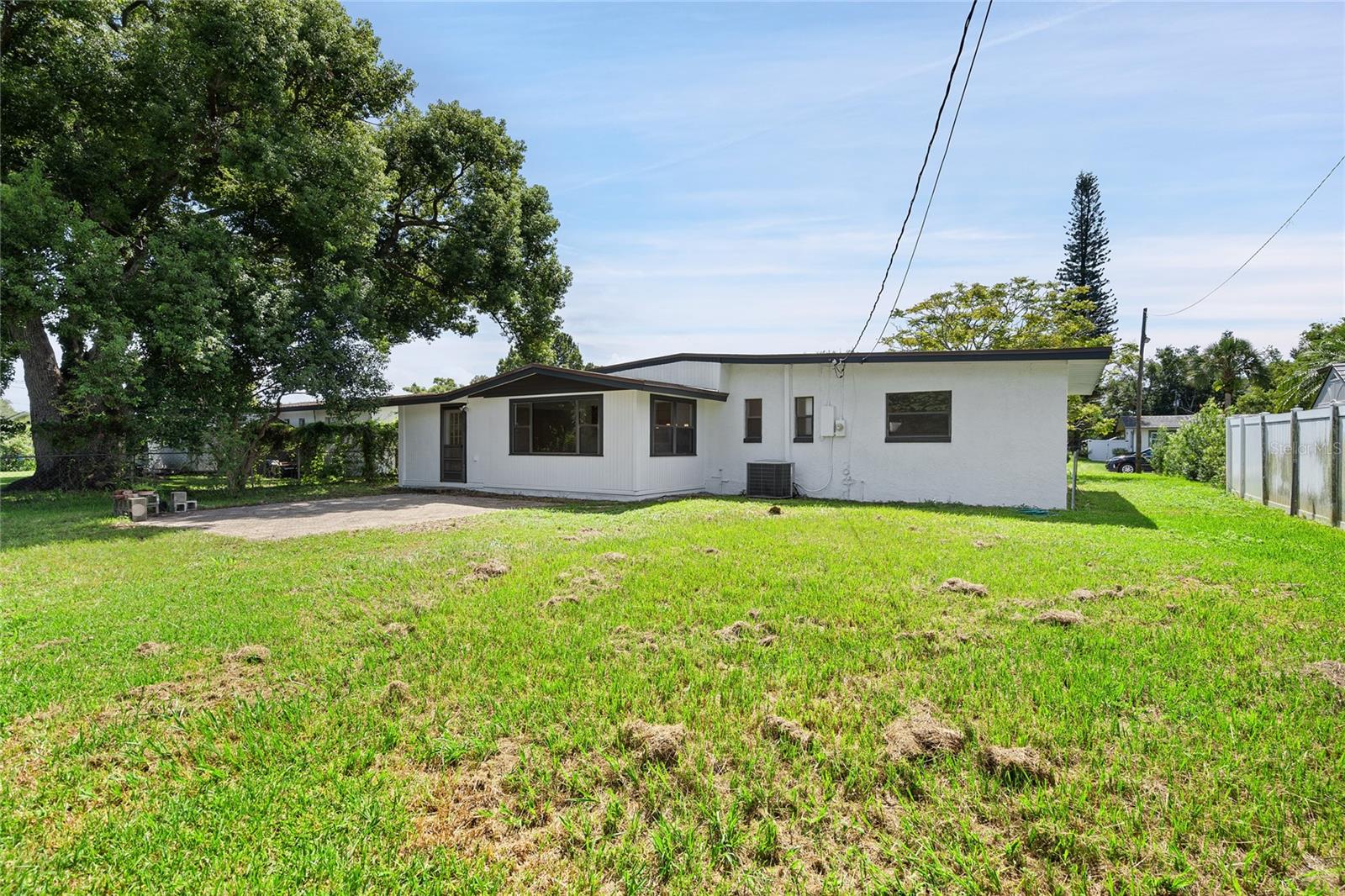 Image 16 of 16 For 633 Balfour Drive