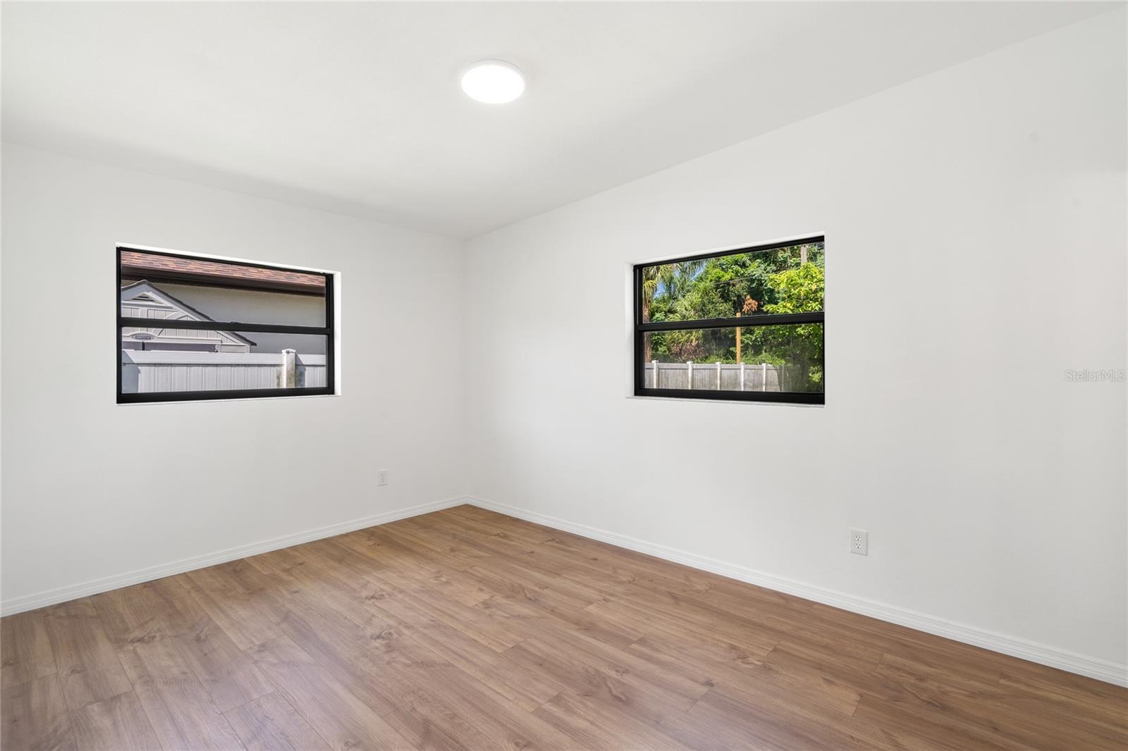 Image 9 of 16 For 633 Balfour Drive