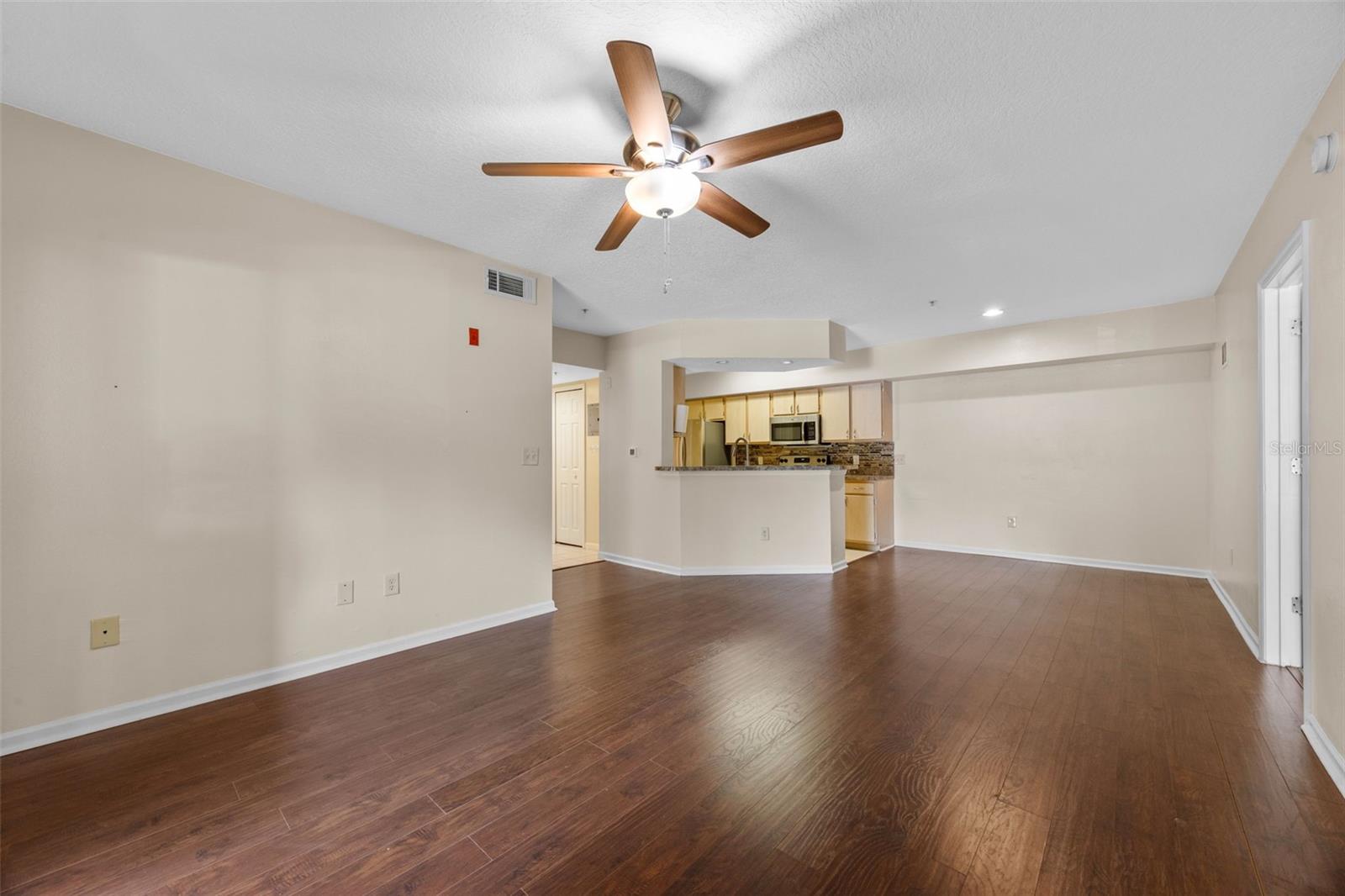 Image 7 of 34 For 12512 Crest Springs Lane 1113
