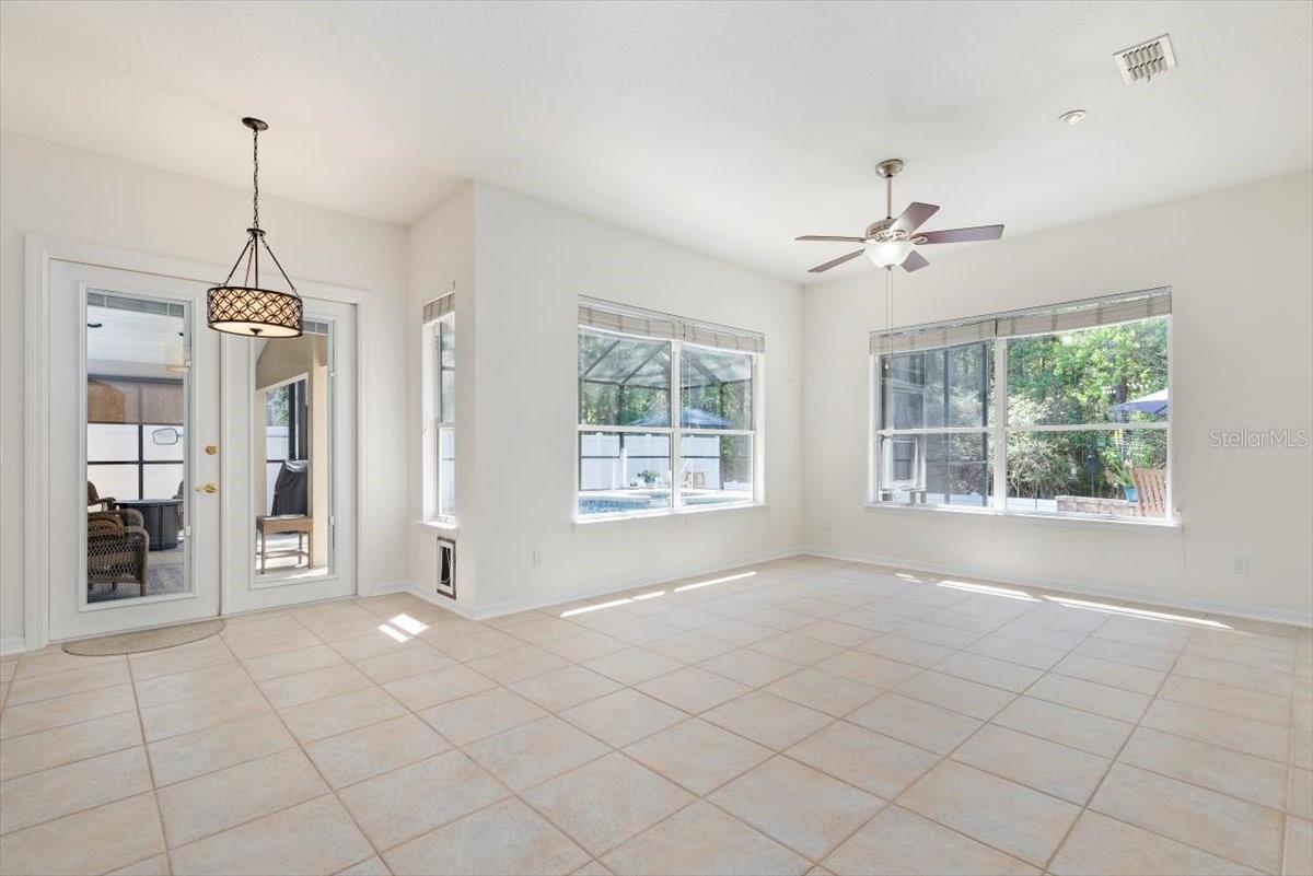 Image 11 of 59 For 4329 Comanche Trail Boulevard