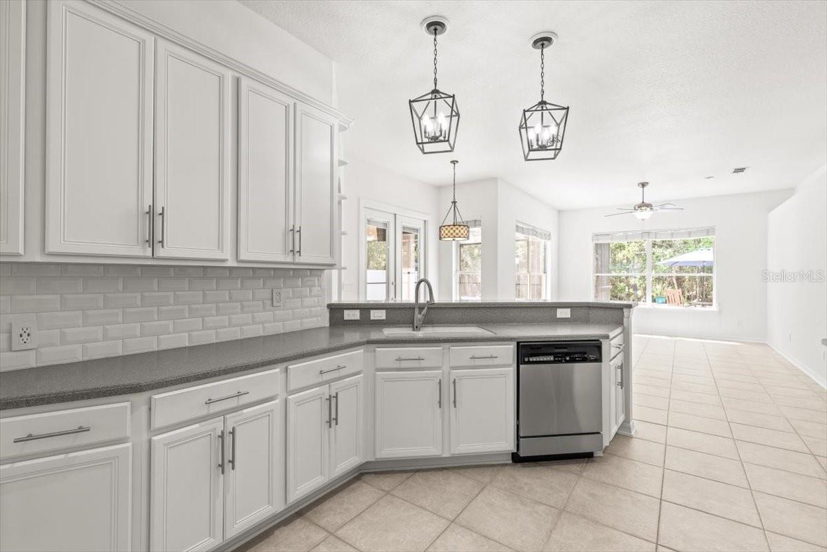 Image 17 of 59 For 4329 Comanche Trail Boulevard