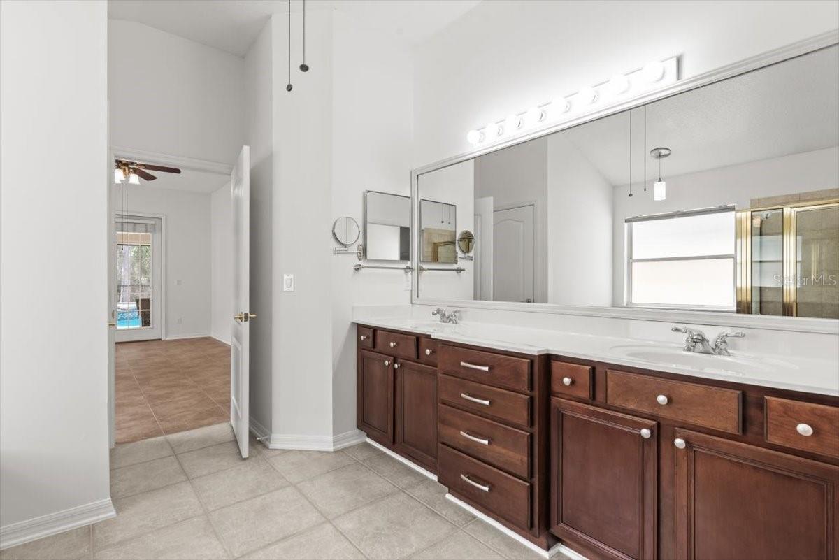 Image 21 of 59 For 4329 Comanche Trail Boulevard
