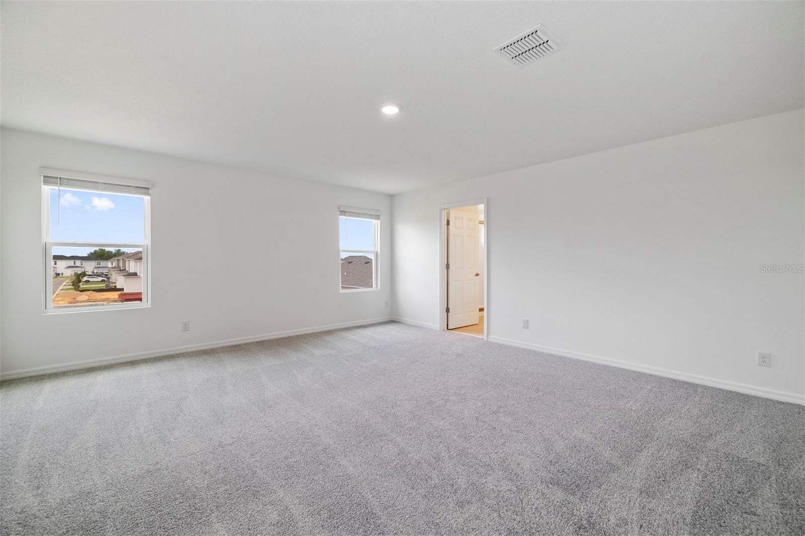 Image 13 of 20 For 326 Ridgemark Avenue
