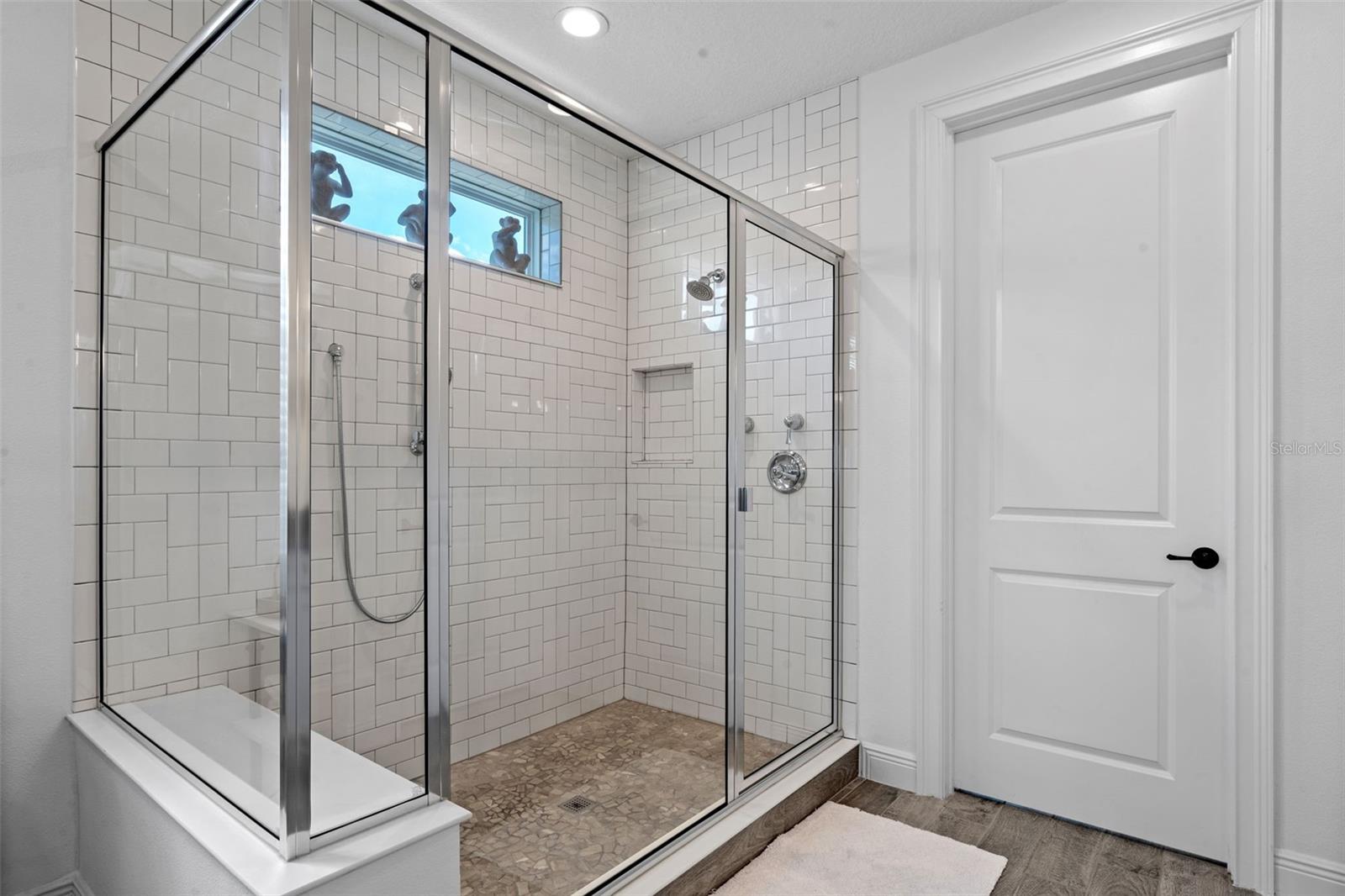 Image 37 of 74 For 7717 Green Mountain Way