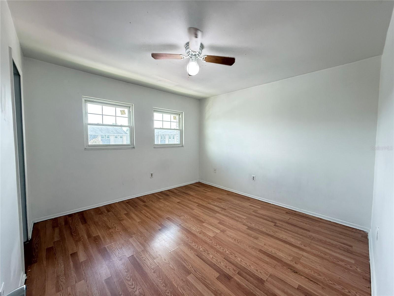 Image 12 of 27 For 807 Sky Lake Circle C