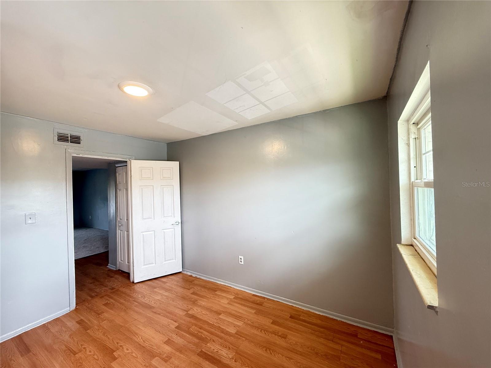 Image 16 of 27 For 807 Sky Lake Circle C