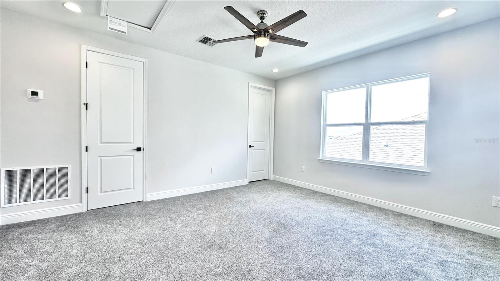 Image 15 of 19 For 19062 Blueleaf Street