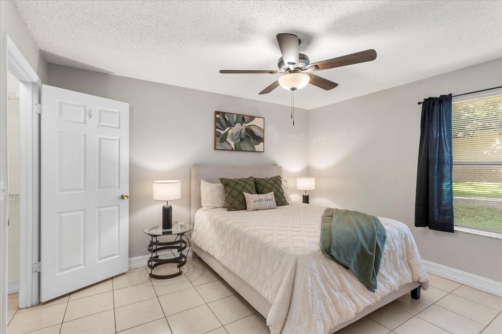 Image 12 of 26 For 976 Leeward Place 101