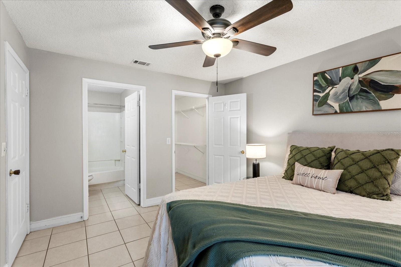 Image 13 of 26 For 976 Leeward Place 101